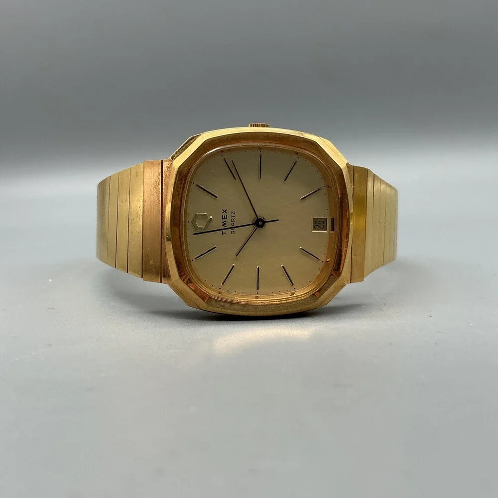 Vintage Timex Q Mens Watch 32mm Gold Dial Gold Tone Date 1980's New Battery